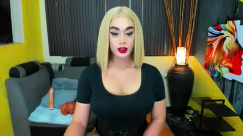 Nicoleeee online show from January 9, 10:55 pm