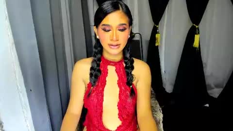 Snapshot of tspaulinafoxy chatting on September 13, 11:43 am tspaulinafoxy online show from September 13, 11:43 am