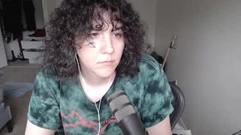 Snapshot of tspeach chatting on May 23, 7:18 pm Stephanie Peach online show from May 23, 7:18 pm