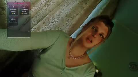 Snapshot of tspostophere chatting on May 21, 10:00 am Annika online show from May 21, 10:00 am