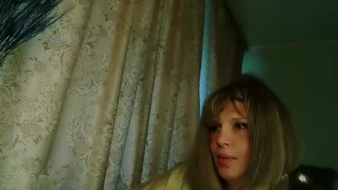 Snapshot of tspostophere chatting on June 24, 10:25 am Annika online show from June 24, 10:25 am