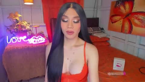 Snapshot of tsqueenselena chatting on December 5, 1:38 pm Queen Selena online show from December 5, 1:38 pm