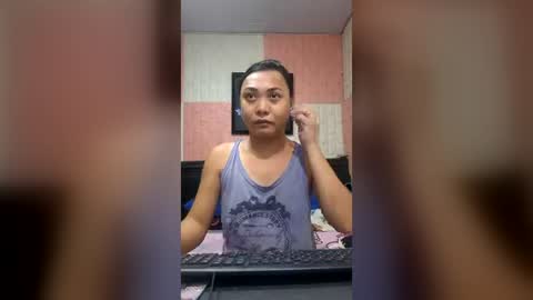 Snapshot of tssimplycutiets chatting on July 11, 10:40 am Kirei online show from July 11, 10:40 am