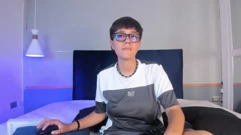 Maru online show from November 16, 8:36 pm