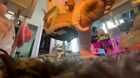 Snapshot of tsunderenextdoor chatting on February 5, 5:28 pm MOCHI NEXT DOOR online show from February 5, 5:28 pm