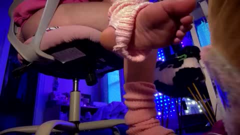 Snapshot of tsunderenextdoor chatting on March 31, 9:48 pm MOCHI NEXT DOOR online show from March 31, 9:48 pm