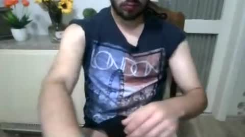 Snapshot of ttheman99 chatting on June 19, 10:35 pm ttheman99 online show from June 19, 10:35 pm