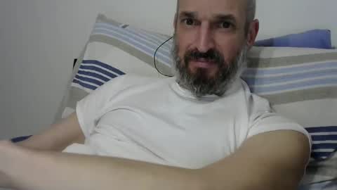 Snapshot of tu_bomberono chatting on February 14, 9:21 pm tu_bomberono online show from February 14, 9:21 pm