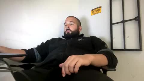 Snapshot of tuamante000 chatting on April 9, 4:01 pm Stimulation make me Cum in Public or in Pvt online show from April 9, 4:01 pm