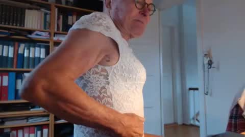 FINN but call me NANNA online show from November 20, 11:43 am