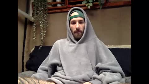 Snapshot of tuhands chatting on February 3, 1:19 pm Tuhands online show from February 3, 1:19 pm