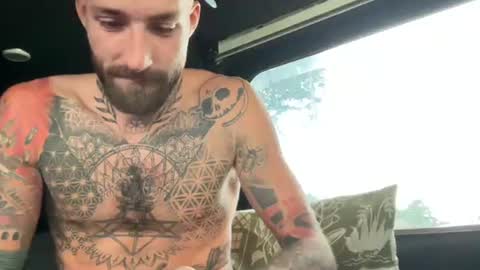 Snapshot of tuhands chatting on September 16, 1:23 pm Tuhands online show from September 16, 1:23 pm