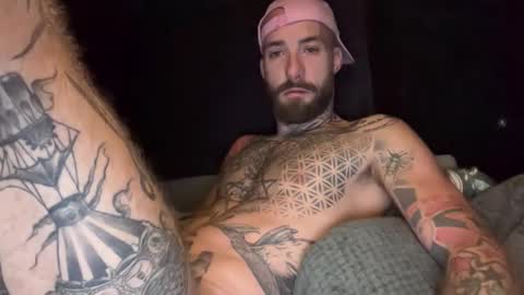 Snapshot of tuhands chatting on October 8, 5:49 am Tuhands online show from October 8, 5:49 am