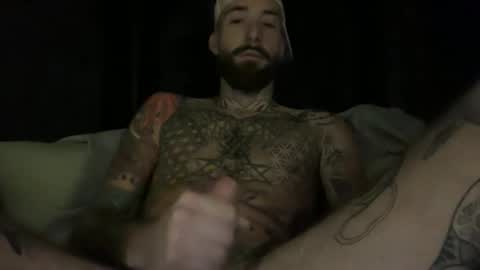 Snapshot of tuhands chatting on October 26, 7:14 am Tuhands online show from October 26, 7:14 am