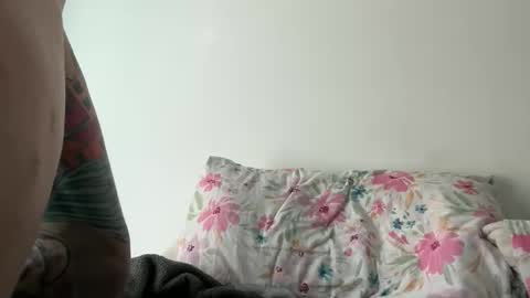Tuhands online show from April 30, 9:26 am