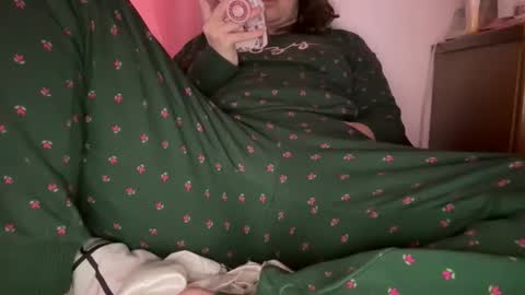 Snapshot of tulipisnotaperson chatting on February 6, 8:56 pm Tulip online show from February 6, 8:56 pm