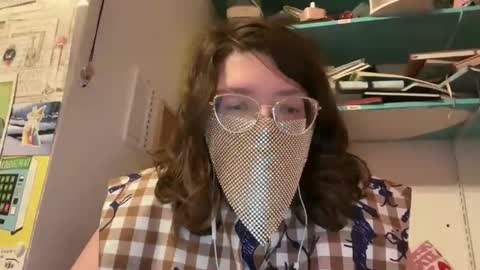 Snapshot of tulipisnotaperson chatting on March 26, 3:12 am Tulip online show from March 26, 3:12 am