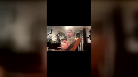 Snapshot of turkeyjerky92 chatting on March 11, 12:16 am turkeyjerky92 online show from March 11, 12:16 am