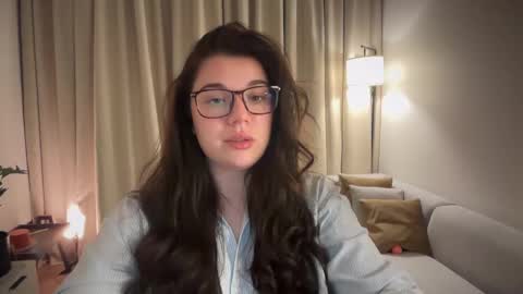 Snapshot of tutti_frutti_ chatting on May 25, 8:15 pm Ariana online show from May 25, 8:15 pm