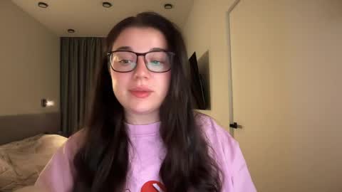 Snapshot of tutti_frutti_ chatting on May 31, 8:32 pm Ariana online show from May 31, 8:32 pm