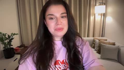Snapshot of tutti_frutti_ chatting on June 8, 9:04 pm Ariana online show from June 8, 9:04 pm