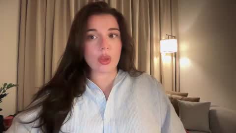 Snapshot of tutti_frutti_ chatting on June 12, 9:03 pm Ariana online show from June 12, 9:03 pm