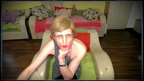 Clementine online show from February 10, 2:26 pm