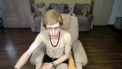 Clementine online show from March 16, 8:07 am