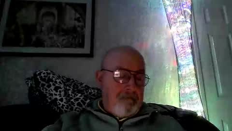 Snapshot of twatcockandballs chatting on October 27, 12:47 am twatcockandballs online show from October 27, 12:47 am