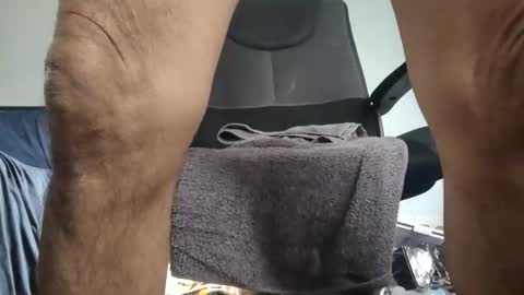 Snapshot of twe4kseeker chatting on October 7, 2:03 pm twe4kseeker online show from October 7, 2:03 pm