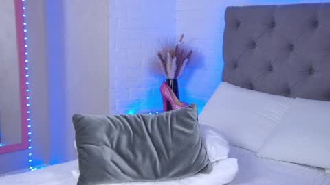 Hallie online show from January 18, 5:10 am