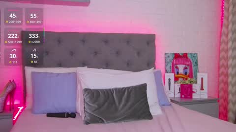 Hallie online show from October 26, 1:11 am