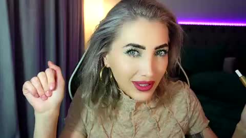 MayCarrey online show from July 22, 9:28 pm