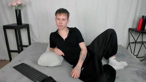 Angus online show from March 18, 6:33 pm