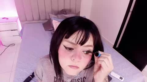 Snapshot of twiggy_sw chatting on July 15, 3:01 am Twiggy online show from July 15, 3:01 am