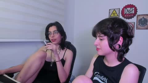 Eve  Lili online show from April 29, 2:15 am