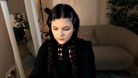 Melanie online show from October 14, 7:47 pm