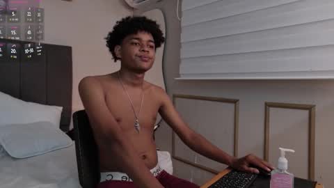 Snapshot of twink_alex19 chatting on March 4, 3:01 am Alex online show from March 4, 3:01 am