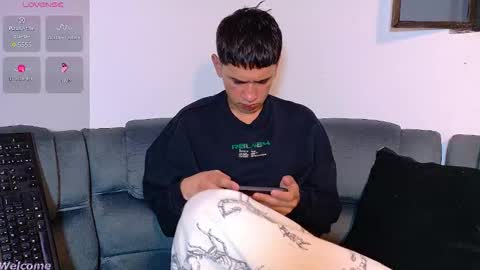 Mr Daren online show from March 18, 6:44 pm