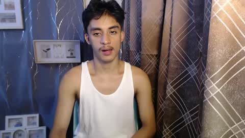 Snapshot of twink_hairyass69 chatting on March 4, 5:00 am Aladin online show from March 4, 5:00 am