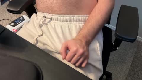 Snapshot of twinkboylover321 chatting on February 14, 7:10 pm Tell me what to do online show from February 14, 7:10 pm