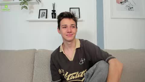 Snapshot of twinkguy_slim chatting on September 17, 4:30 pm Viego Pattel online show from September 17, 4:30 pm