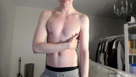 Snapshot of twinkie_twink chatting on December 20, 2:41 am Andy online show from December 20, 2:41 am