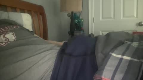 Snapshot of twinkmikexxx12 chatting on February 8, 3:15 pm mike online show from February 8, 3:15 pm