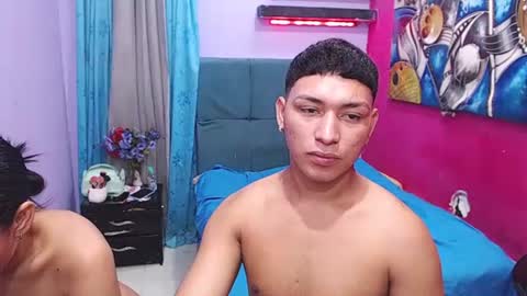 Snapshot of twinks_fuck chatting on June 19, 11:52 pm sweet and daniel .. We like deep cock sucking and hot pussy sucking we like hard BRB fucking we like fetish fisting online show from June 19, 11:52 pm