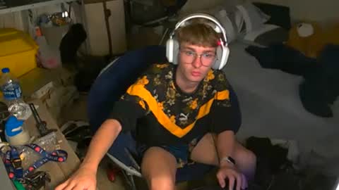 Snapshot of twinktools chatting on September 23, 3:48 pm shytwink online show from September 23, 3:48 pm