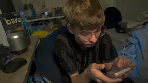 Snapshot of twinktools chatting on October 2, 2:57 pm shytwink online show from October 2, 2:57 pm