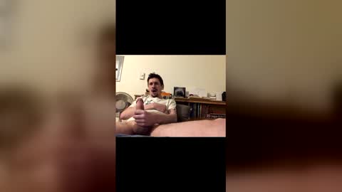 Snapshot of twinkymcgee1234 chatting on November 26, 8:04 am TwinkyMcgee online show from November 26, 8:04 am