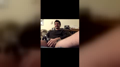 Snapshot of twinkymcgee1234 chatting on December 5, 7:28 am TwinkyMcgee online show from December 5, 7:28 am