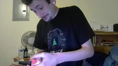 Snapshot of twinkymcgee1234 chatting on December 14, 11:15 am TwinkyMcgee online show from December 14, 11:15 am